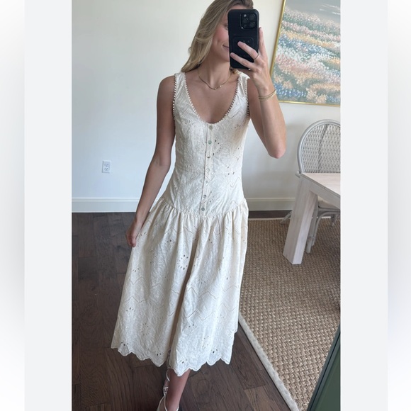 House of Harlow 1960 Dresses & Skirts - House of Harlow 1960 Cream Eyelet Midi Dress